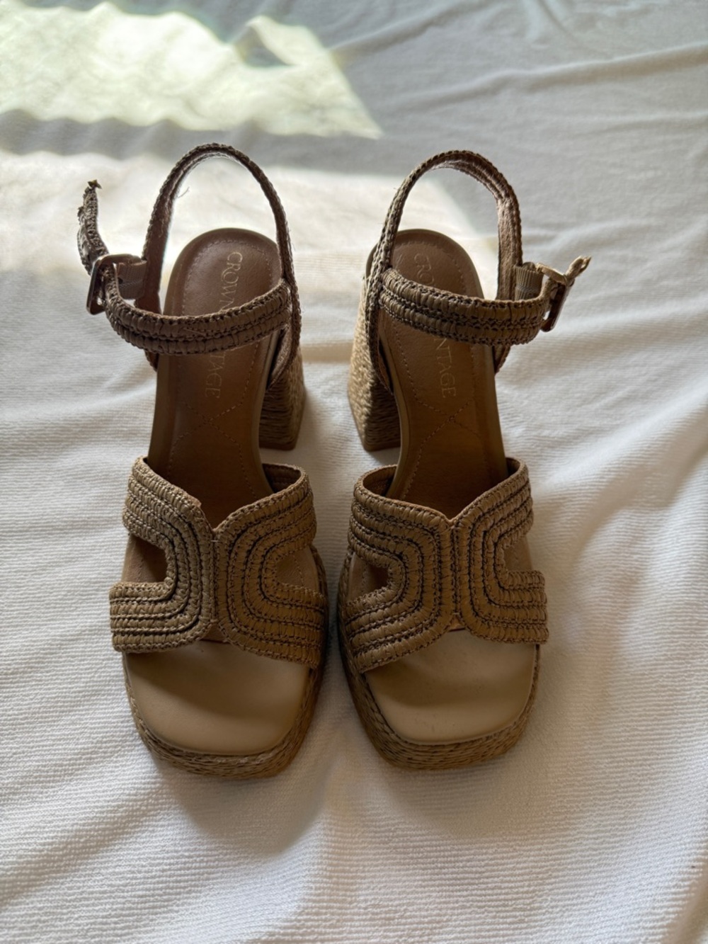 DSW Crown Vintage Delanna Sandal